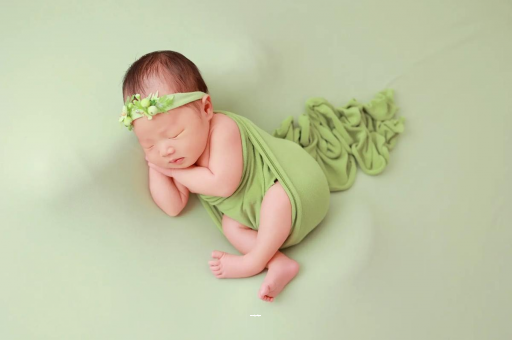 清镇宝宝下眼袋发青的原因